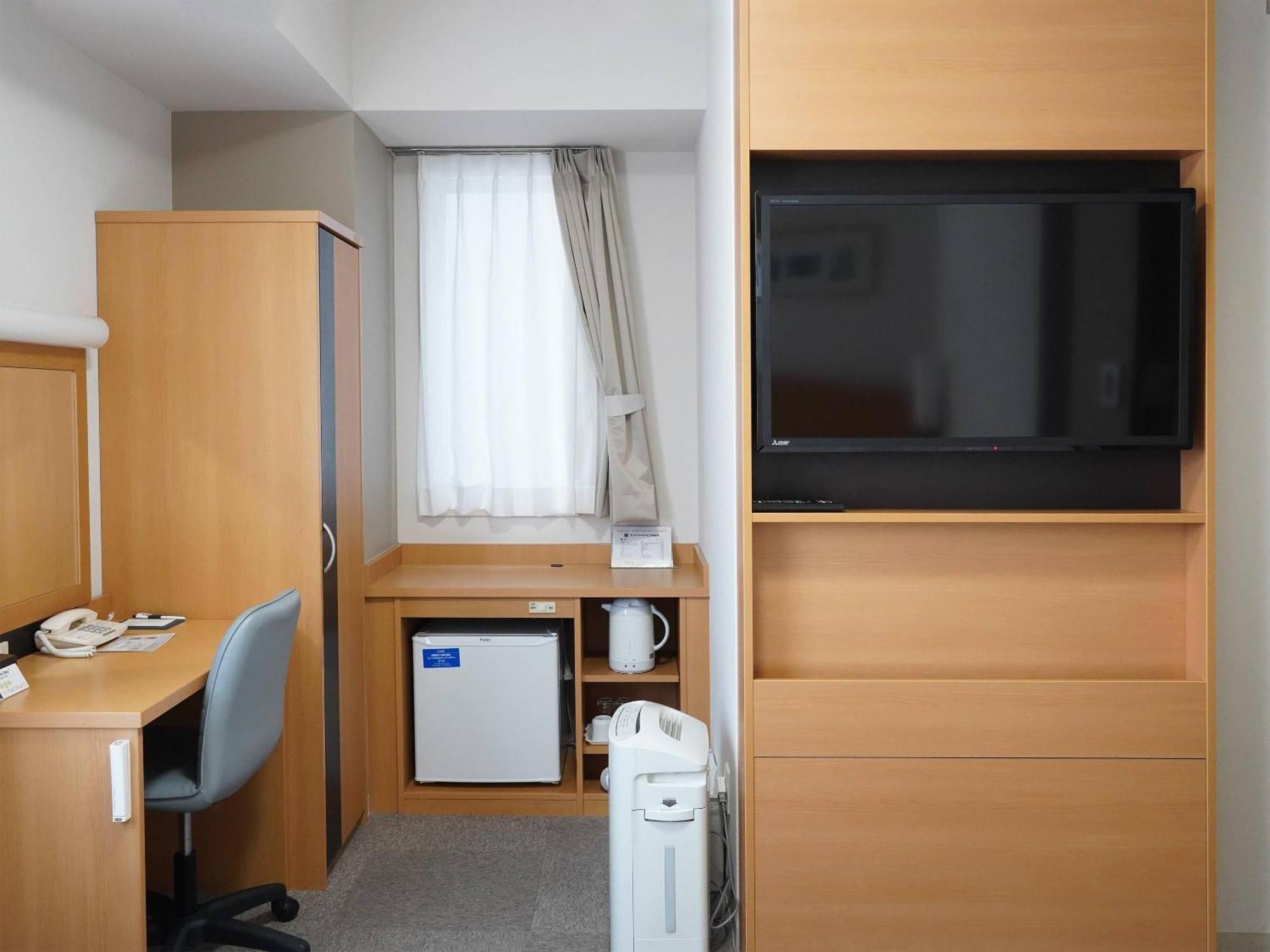 Comfort Hotel Tokyo Kanda — Photos 1